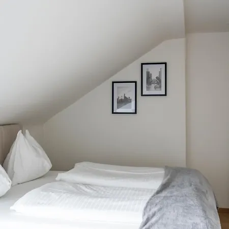 Farawayhomes #k9 Leoben (Styria)