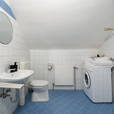 Farawayhomes #k9 Leoben