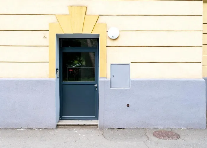 Farawayhomes #k9 Leoben (Styria)